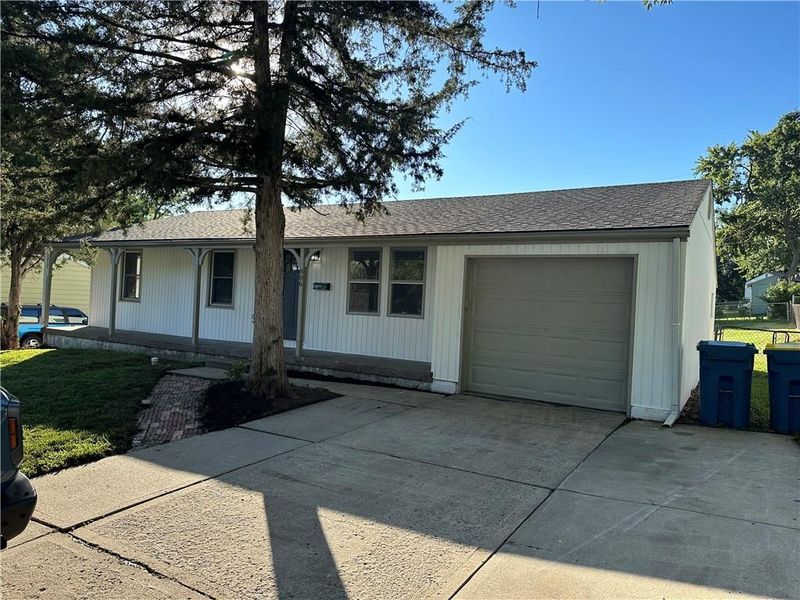 806 Reed St, Liberty, MO 64068