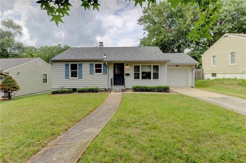 12 W 90th St, Kansas City, MO 64114