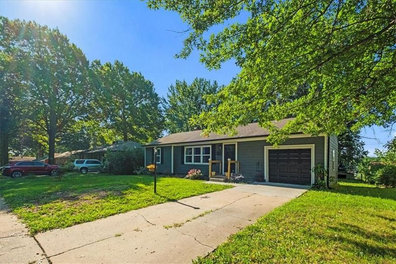 8303 E 106th Ter, Kansas City, MO 64134