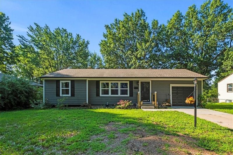 8303 E 106th Ter, Kansas City, MO 64134