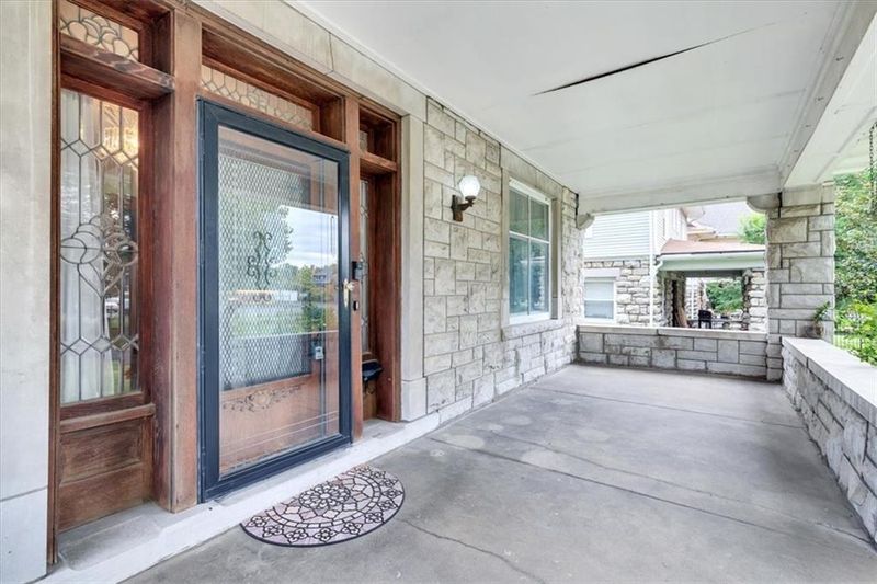 2640 E 28th St, Kansas City, MO 64128