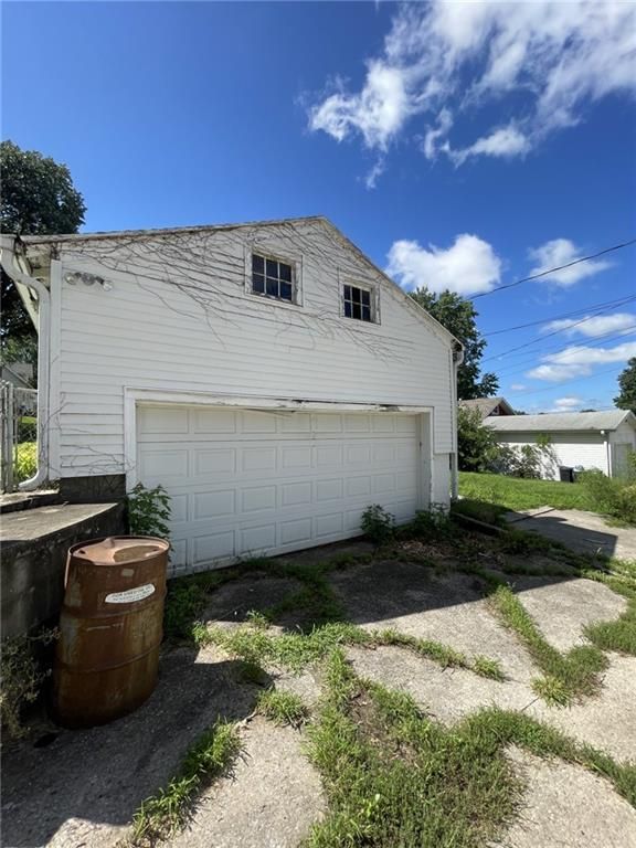 2837 Charles St, St Joseph, MO 64501