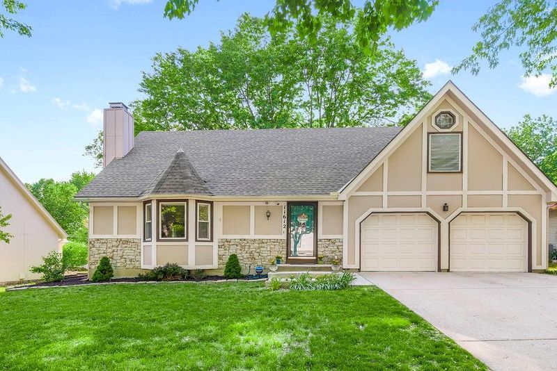 11612 Caenen St, Overland Park, KS 66210