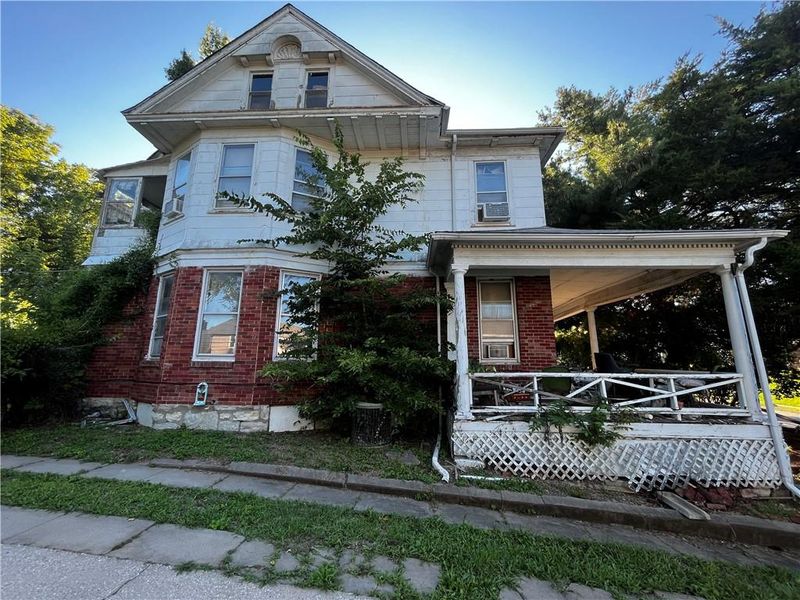 3017 E 7th St, Kansas City, MO 64124