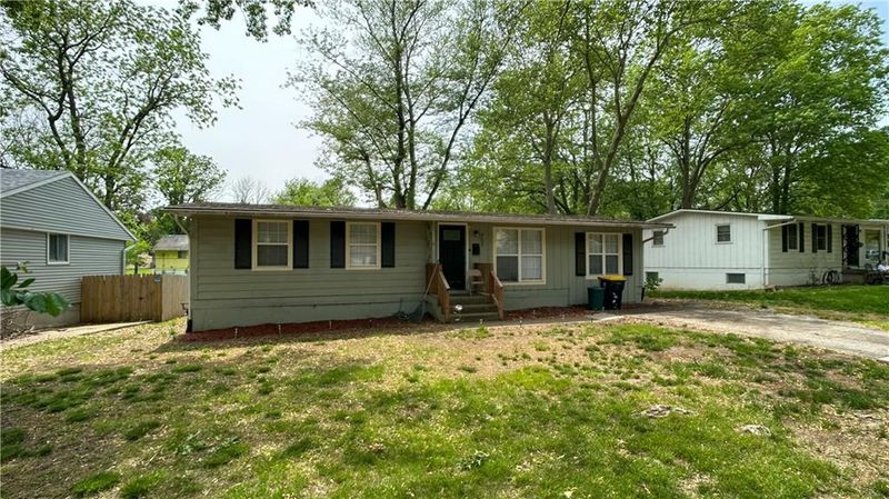 8603 E 93rd St, Kansas City, MO 64138