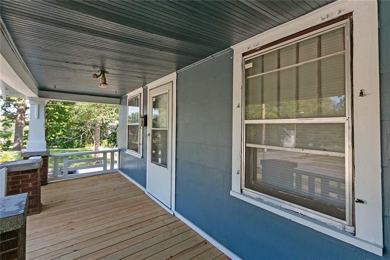 3121 E 73rd St, Kansas City, MO 64132