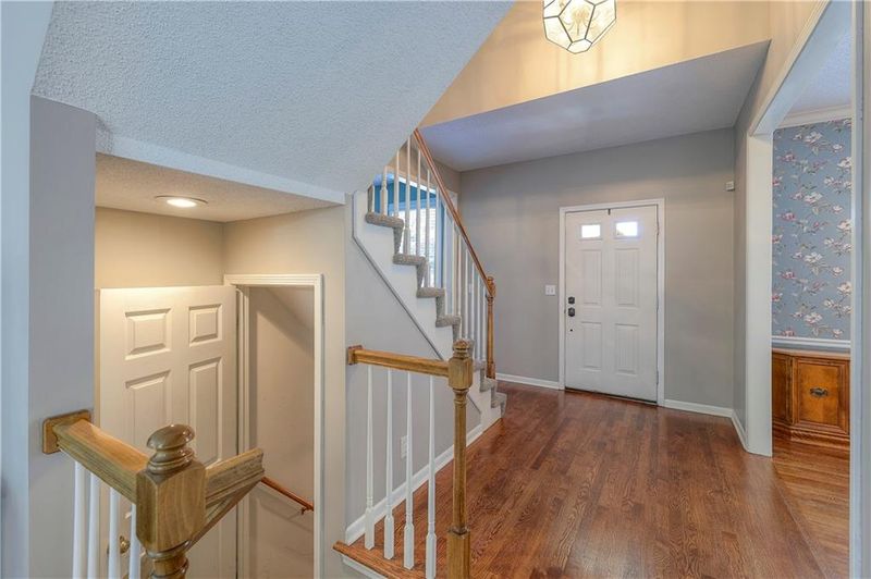 8313 W 144th Pl, Overland Park, KS 66223