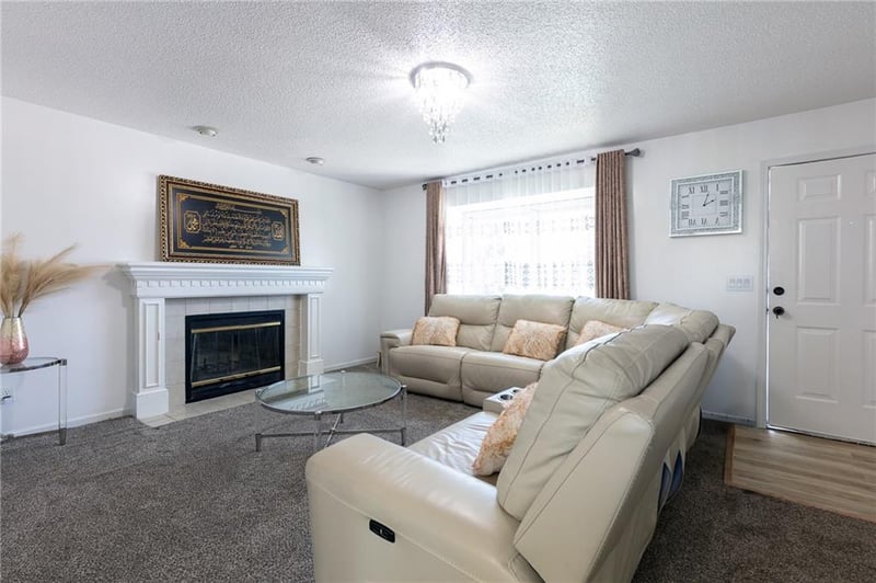 7701 NW 86th St, Kansas City, MO 64153