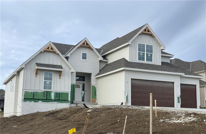 17344 Richards St, Overland Park, KS 66221