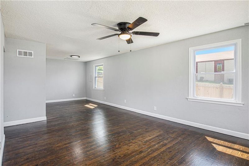 3547 Jackson Ave, Kansas City, MO 64128