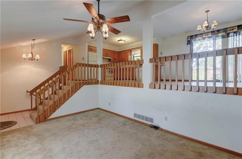 8713 NW Shannon Ave, Kansas City, MO 64153