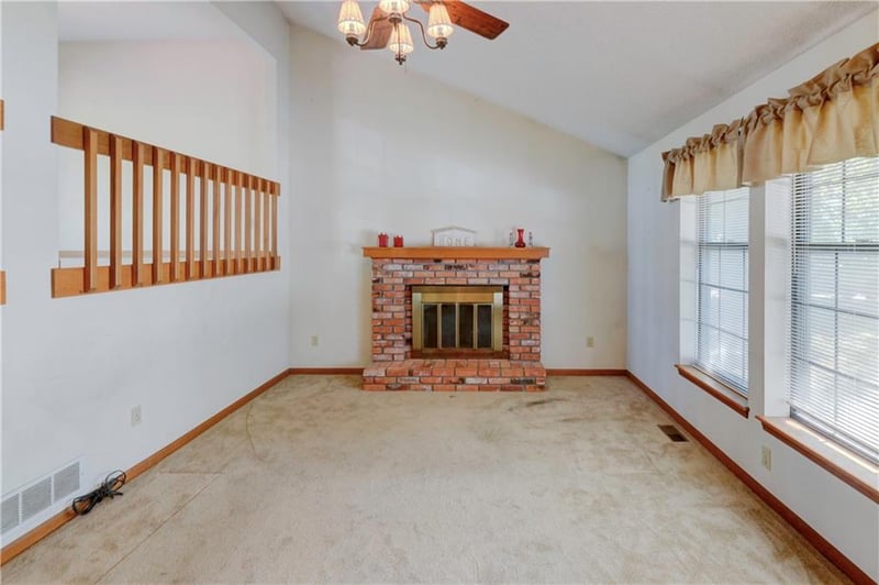 8713 NW Shannon Ave, Kansas City, MO 64153