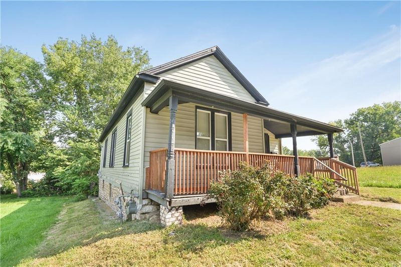3024 E 20th Ter, Kansas City, MO 64127