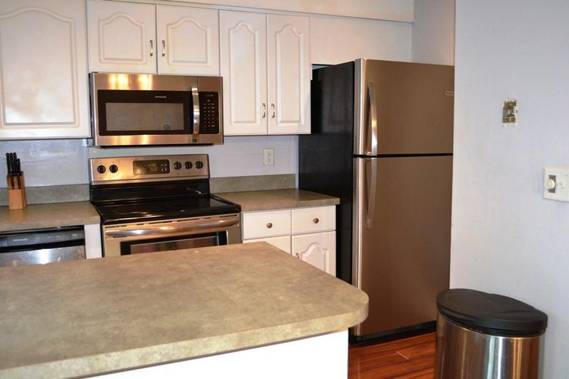 114 E 41st St #3, Kansas City, MO 64111