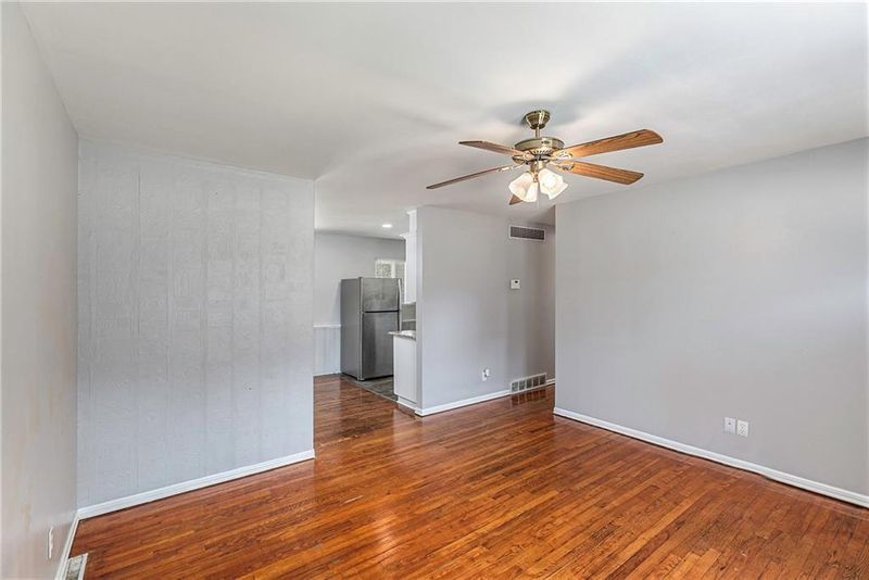 7004 E 85th Ter, Kansas City, MO 64138