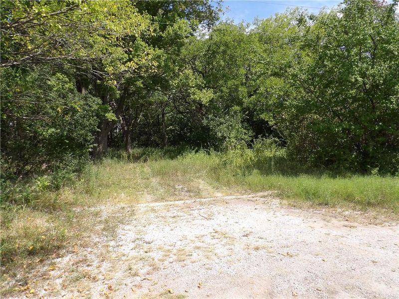 20619 SE Outer Rd, Peculiar, MO 64078