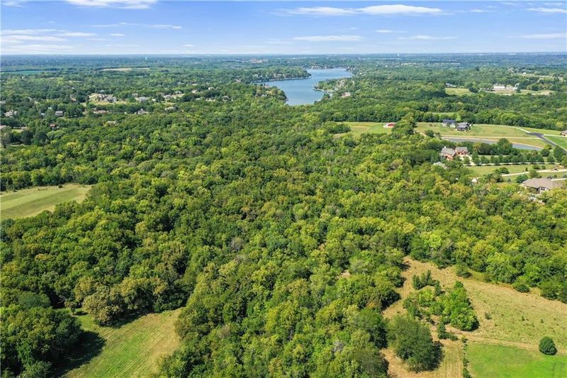 30004 E Easley Rd, Lee's Summit, MO 64086