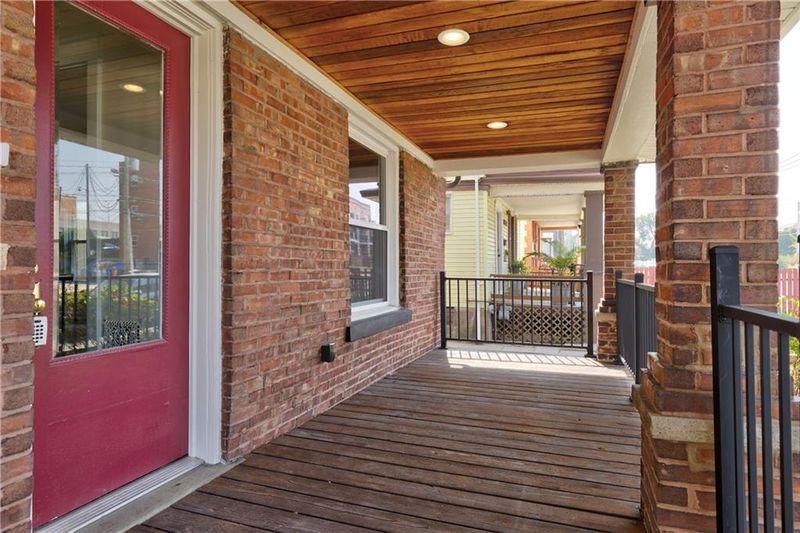 3937 Walnut St, Kansas City, MO 64111