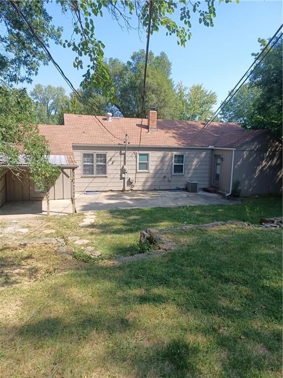 9609 E 67th Ter, Raytown, MO 64133