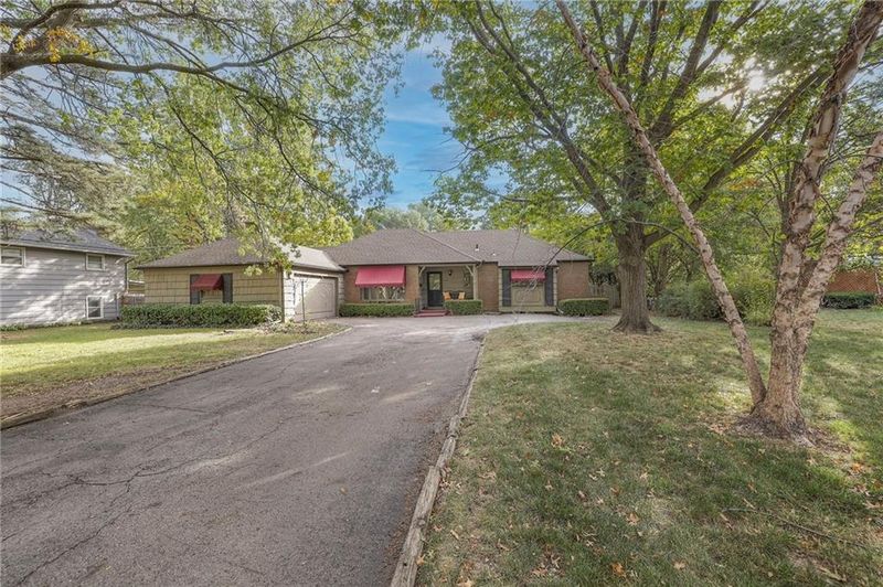 11161 Wornall Rd, Kansas City, MO 64114