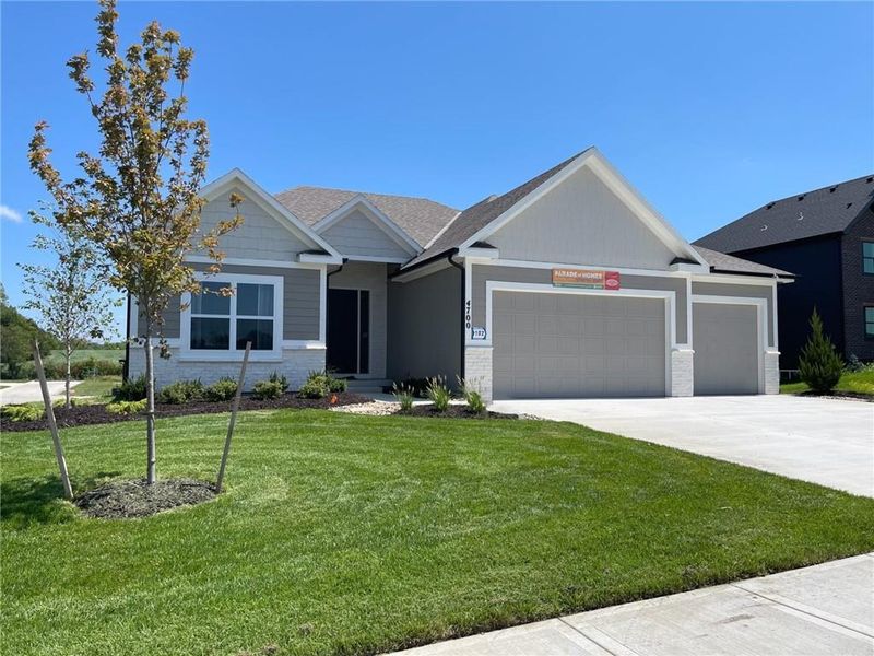 800 SE Cody Ct, Blue Springs, MO 64014