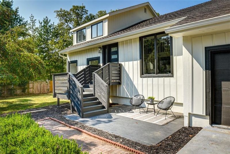 3230 W 171st St, Stilwell, KS 66085