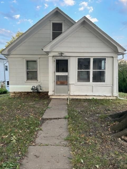 4521 Summit St, Kansas City, MO 64111