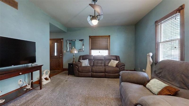 6210 E 16th St, Kansas City, MO 64126