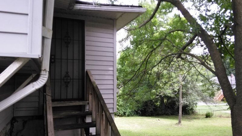 1853 E 78th St, Kansas City, MO 64132