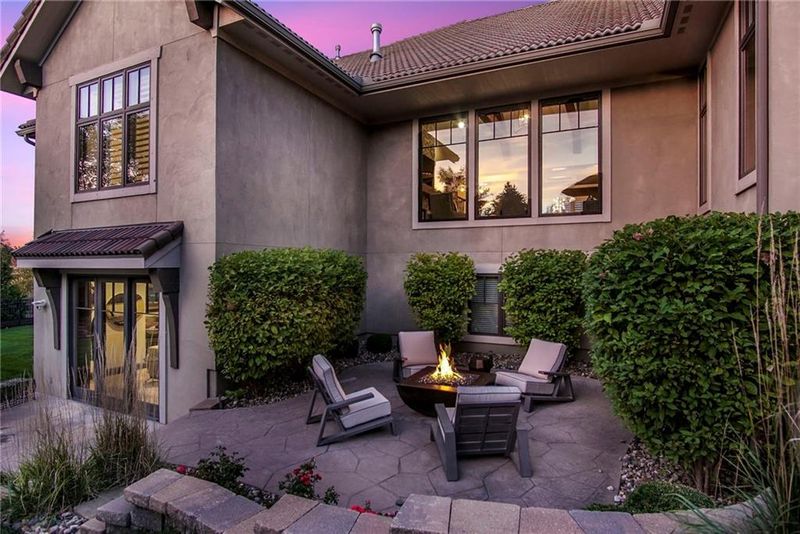 14650 Cedar St, Leawood, KS 66224