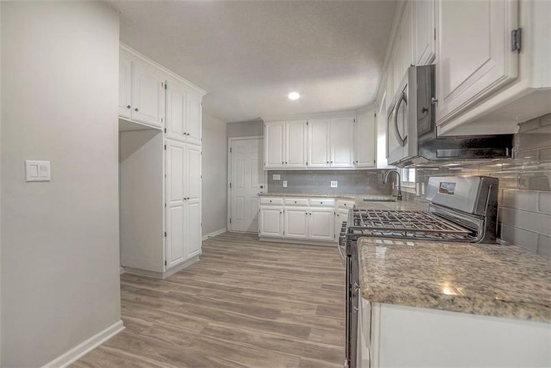 8819 Ford Ave, Kansas City, MO 64138