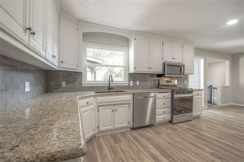 8819 Ford Ave, Kansas City, MO 64138