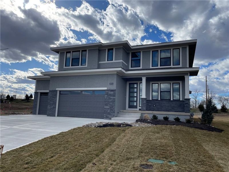 18504 Howe Dr, Overland Park, KS 66085