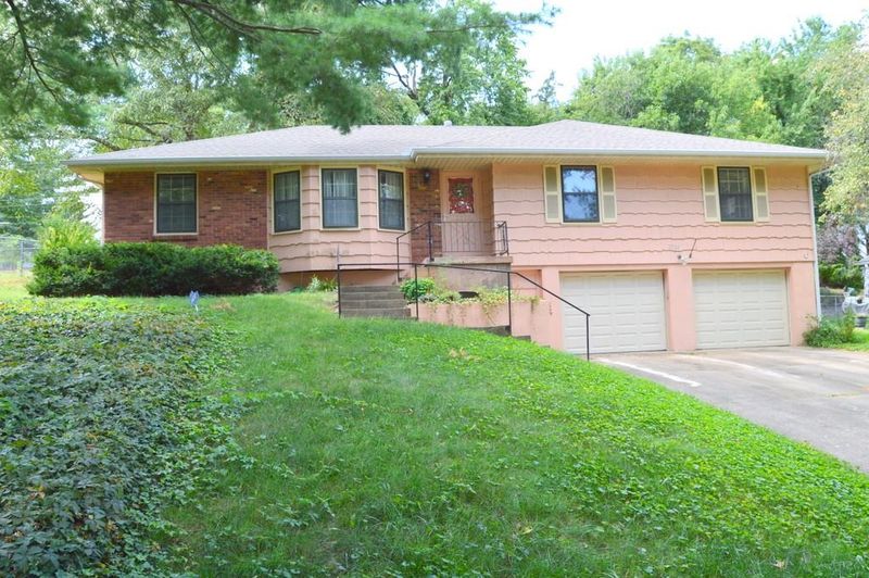 2324 N 68th Pl, Kansas City, KS 66109
