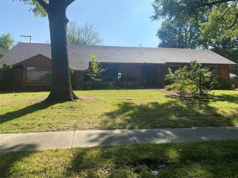 1609 S Willow St, Ottawa, KS 66067