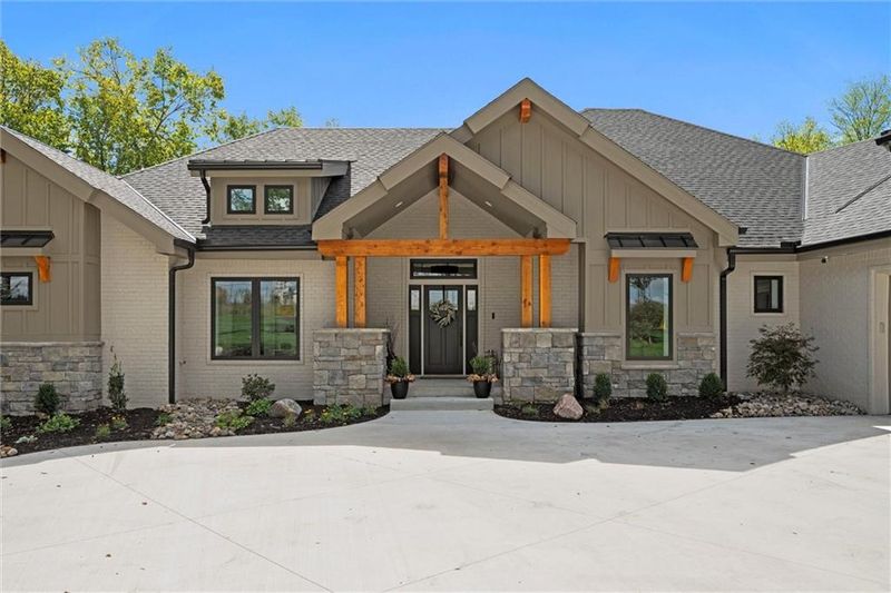 16605 NE 116th St, Kearney, MO 64060