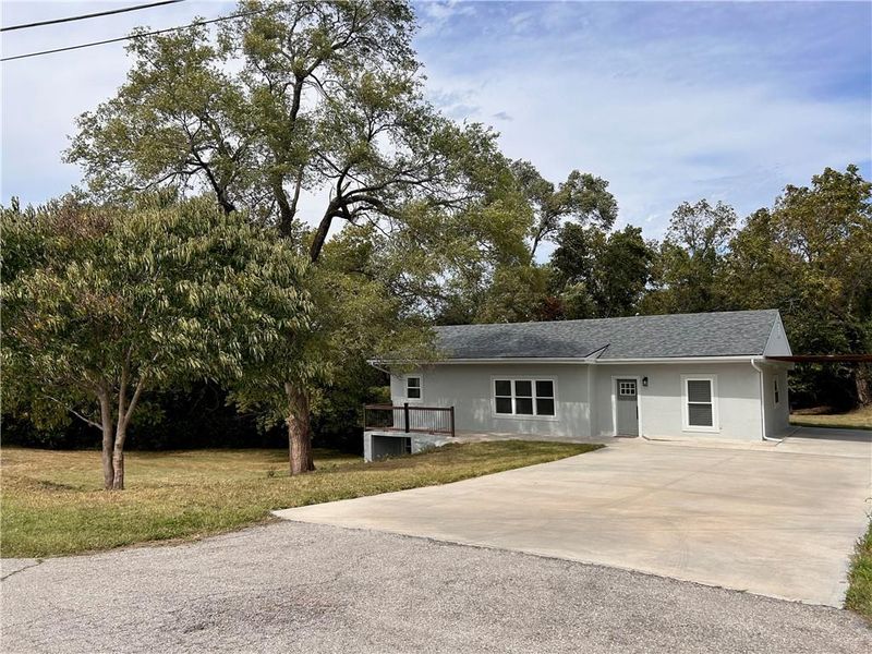 5340 Dodson Ave, Kansas City, KS 66106