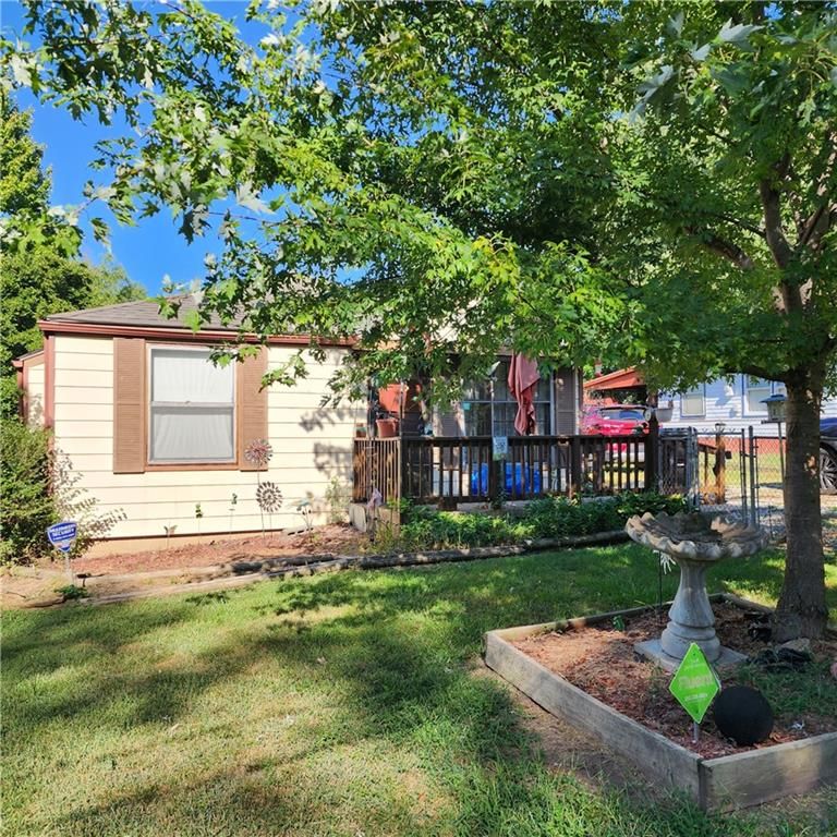 5318 Ash Ave, Raytown, MO 64133