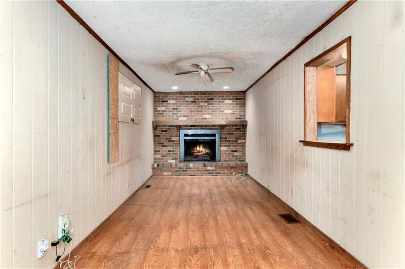 1612 E 84th St, Kansas City, MO 64131