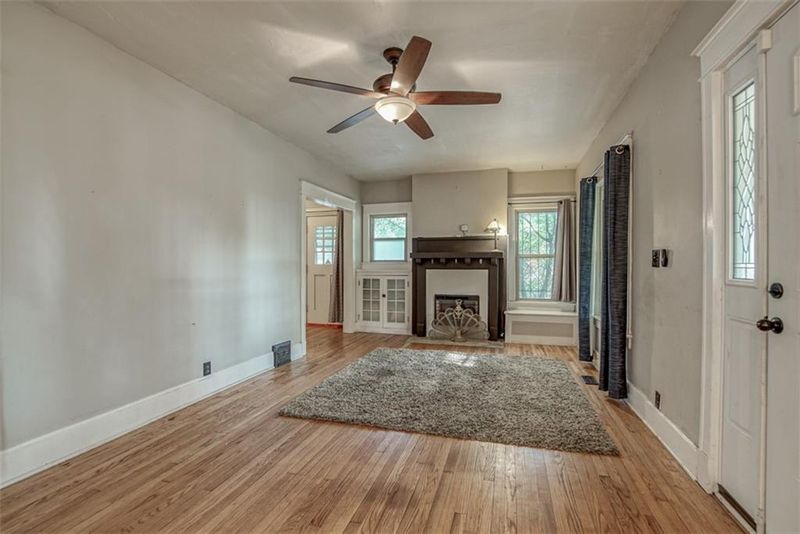 3900 Forest Ave, Kansas City, MO 64110
