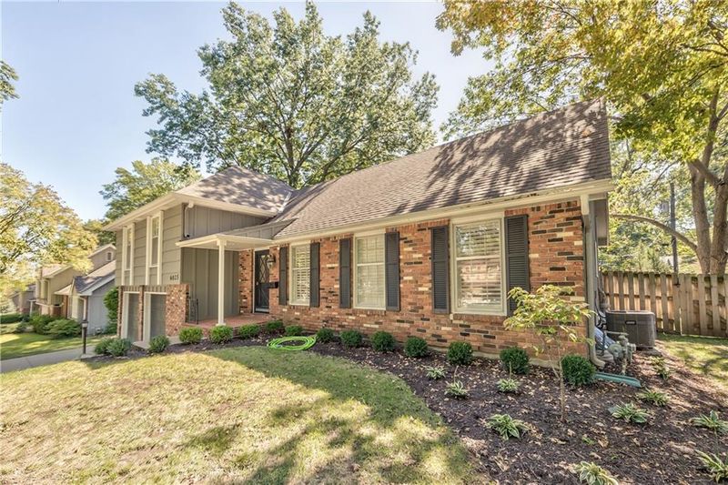 6025 W 89th St, Overland Park, KS 66207