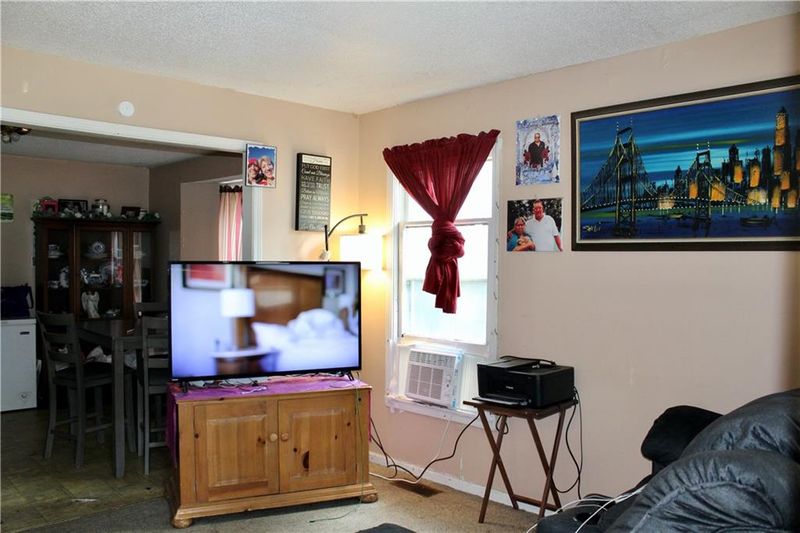 6226 E 16th St, Kansas City, MO 64126