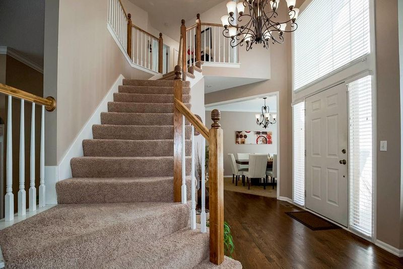 5112 W 157th Pl, Overland Park, KS 66224