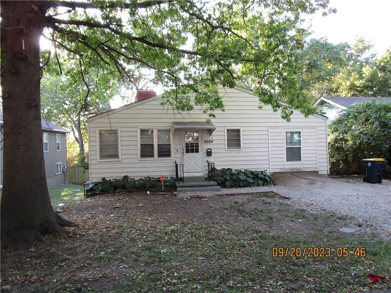 9024 Walnut St, Kansas City, MO 64114