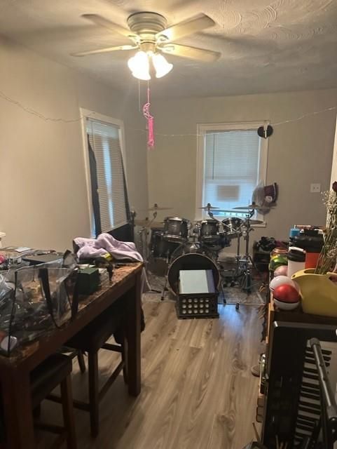 3301 E 52 St, Kansas City, MO 64130