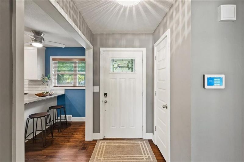 9600 Canterbury St, Overland Park, KS 66206