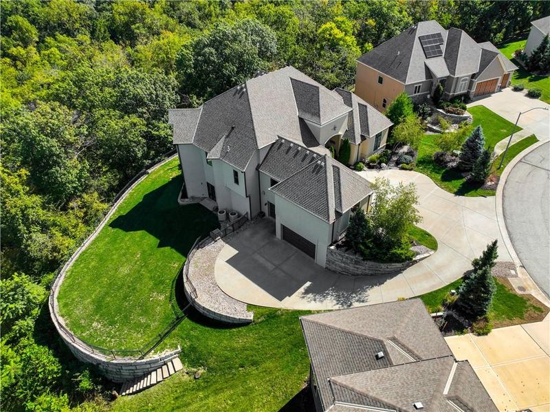 317 NW Thoreau Ct, Lee's Summit, MO 64081