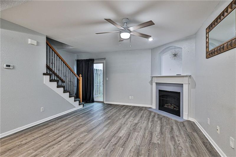 601 Shadow Glen Ct, Blue Springs, MO 64015