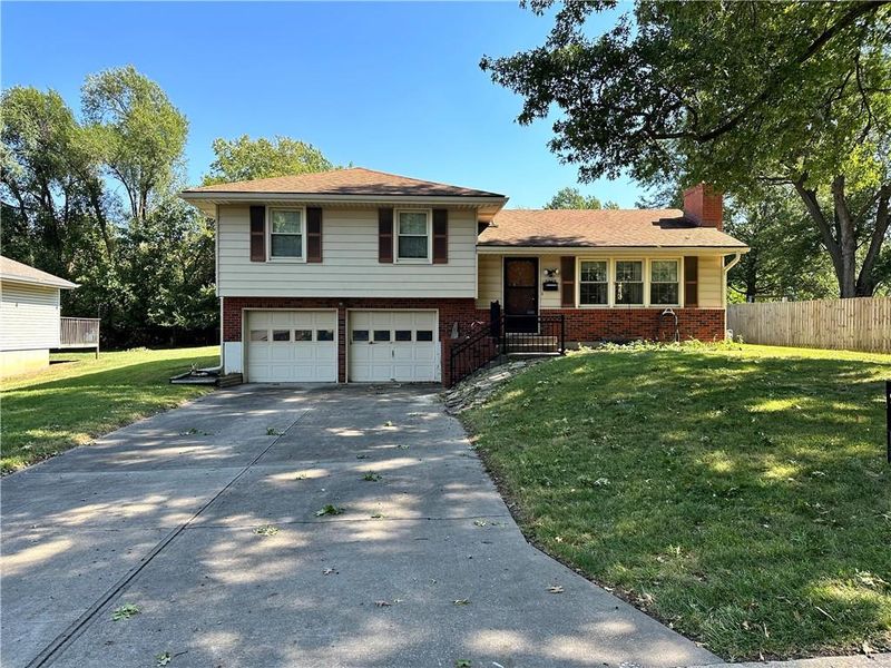 5629 Laurel Ave, Raytown, MO 64133