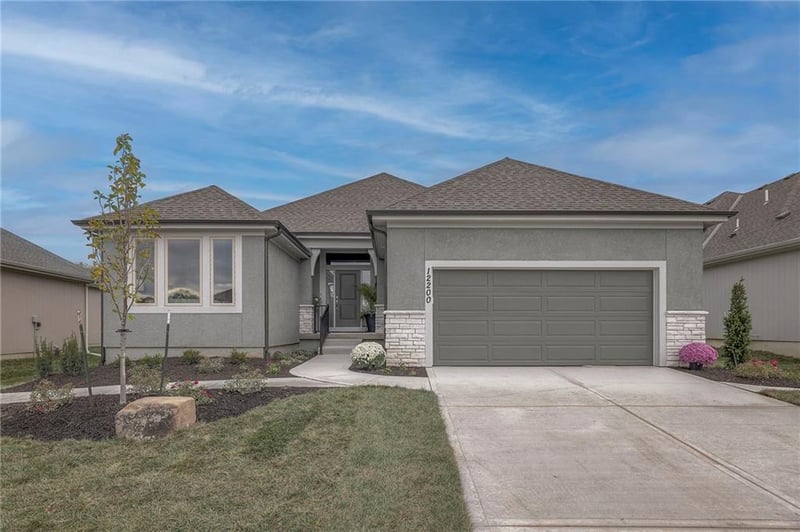 12200 W 138 Pl, Overland Park, KS 66221